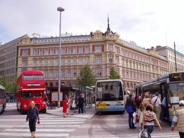 354 Helsinki, Gebäude am Ende der Esplanade