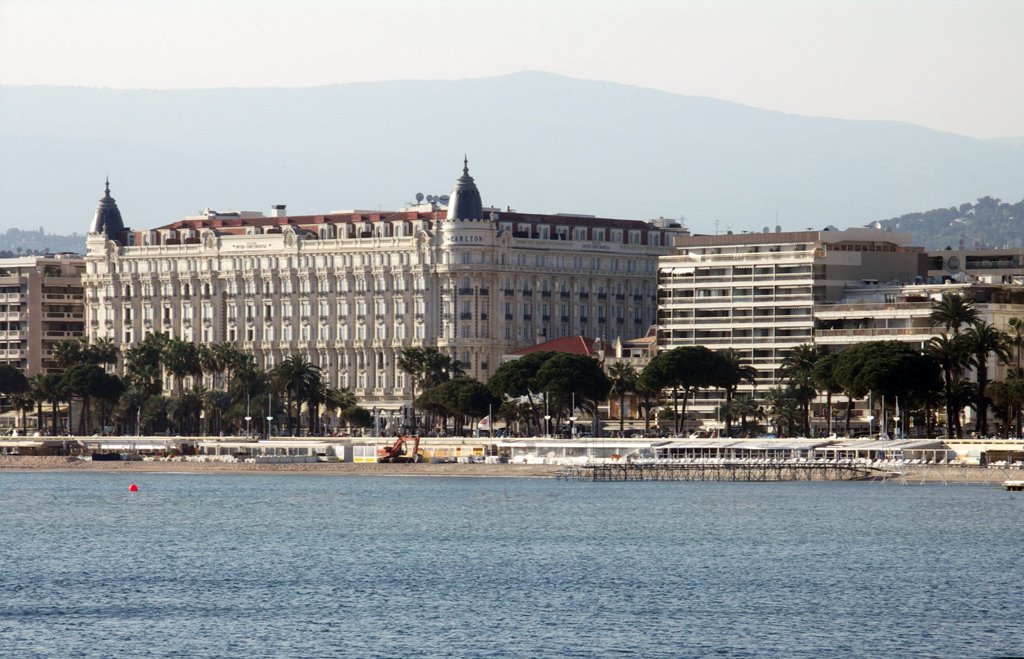 Cannes - new harbor - view to majestic hotels