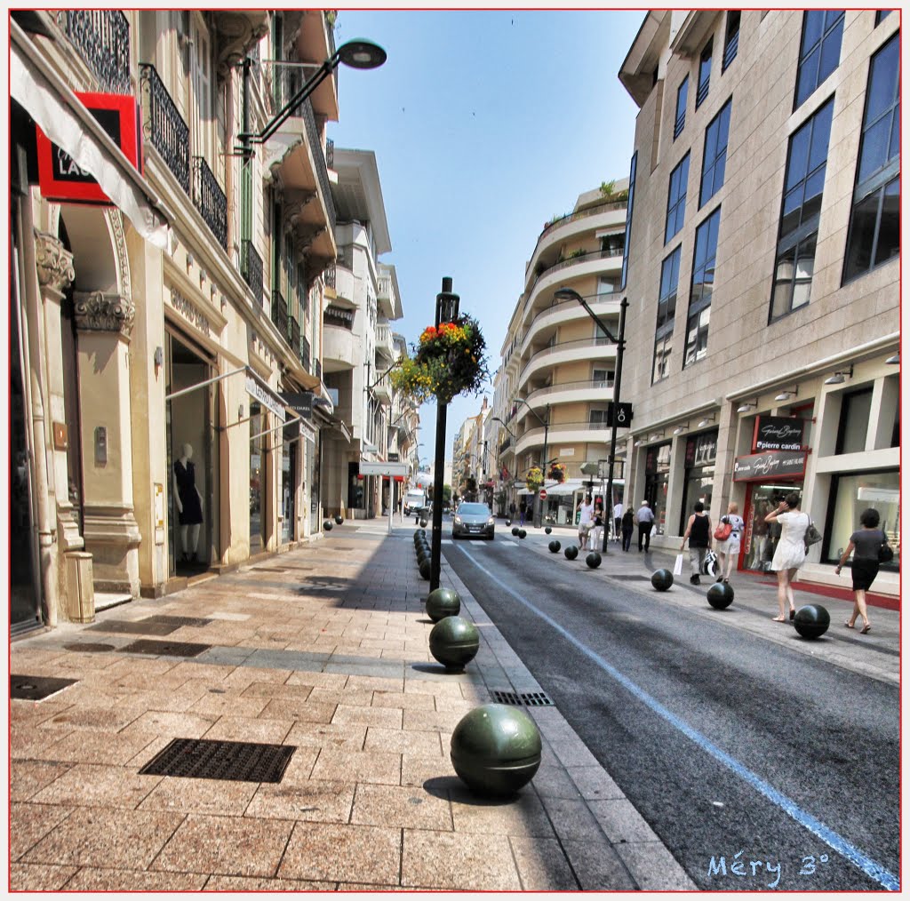 Cannes: rue dAntibes
