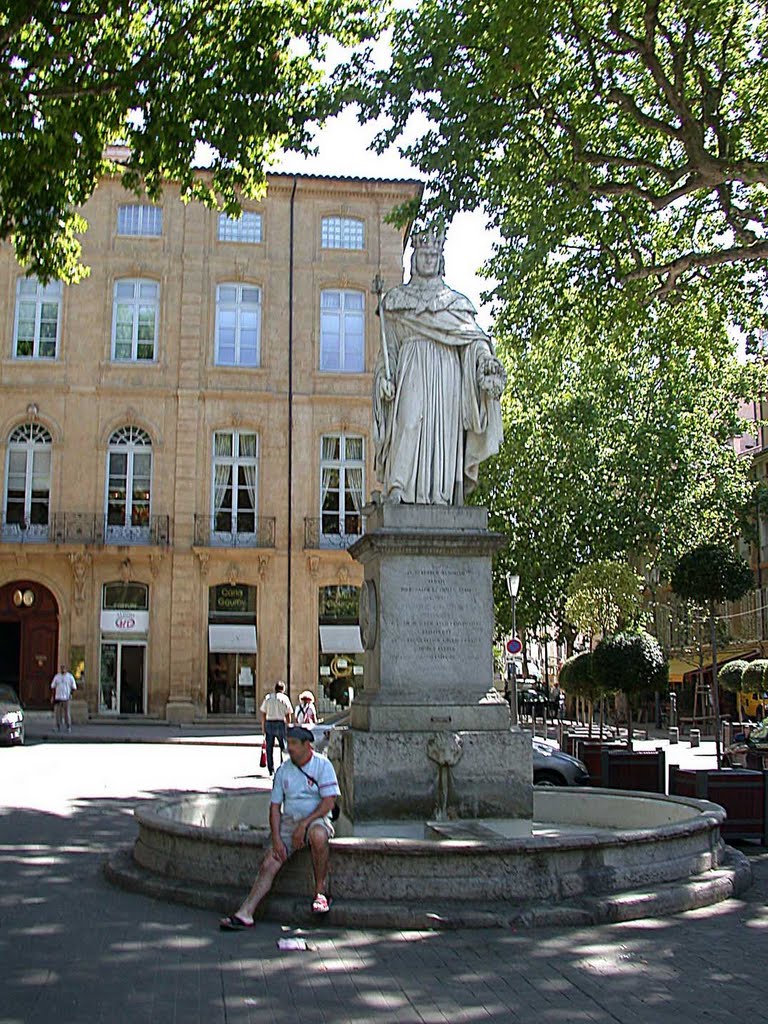 Aix en Provence - Cours Mirabeau - statue du Roi René