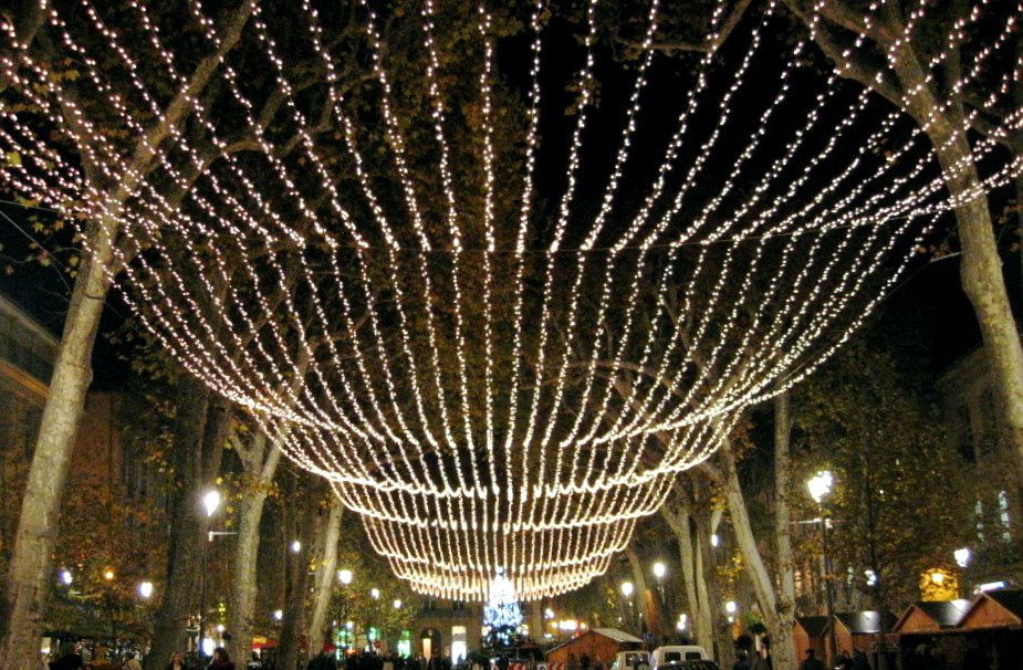 Aix-en-Provence - Cours Mirabeau lumières de Noël