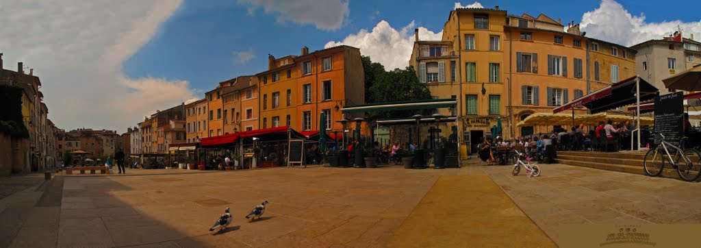 FRA Aix-en-Provence Forum des Cardeurs [LeenieforLena{panor} & KWOT (M4) Panorama by KWOT]