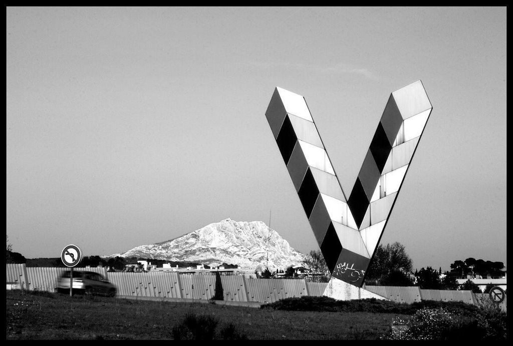 V de Vazarely et Sainte Victoire