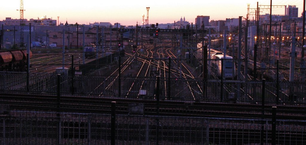 Paris, crépuscule en entrant dans le 12e arrondissement