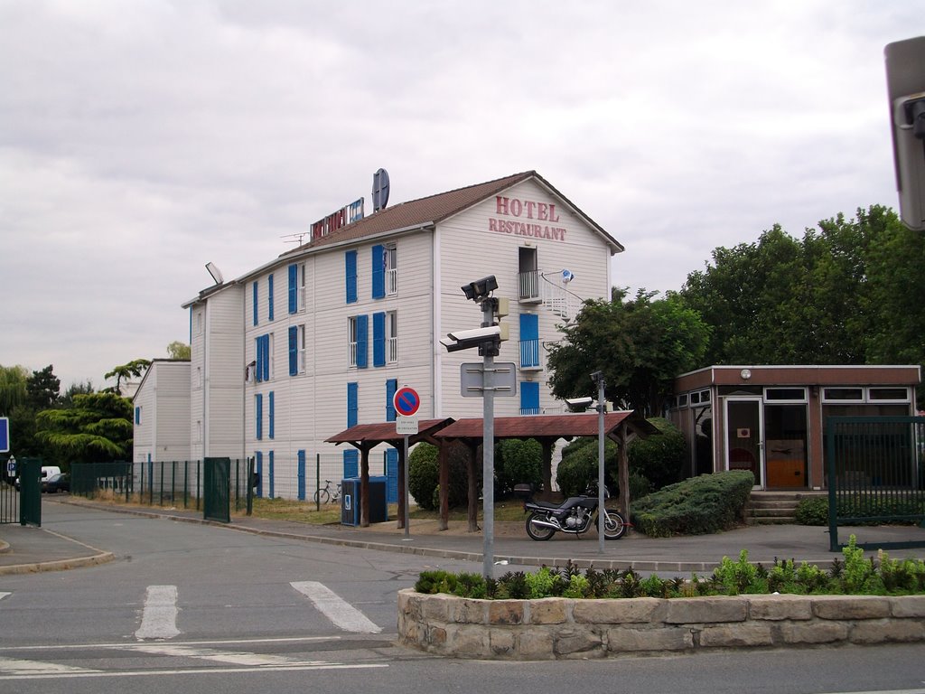 Hotel au port de Saint Maur des Fossés