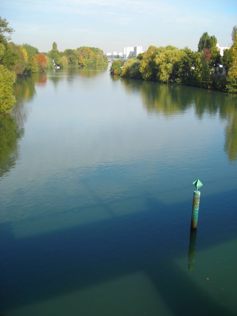 CRETEIL - La Marne depuis la passerelle