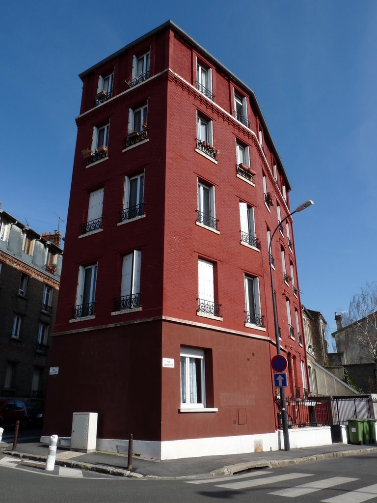 que pensez vous de la couleur de cet immeuble