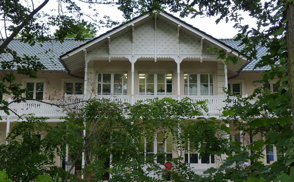 La Chalet de la porte jaune.