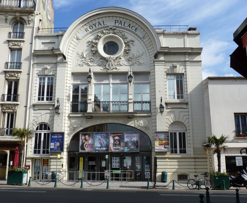 Le cinéma Royal Palace à Nogent-sur-Marne.