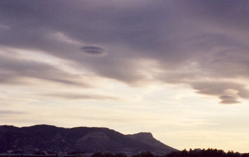 NUAGE A LA SEYNE SUR MER