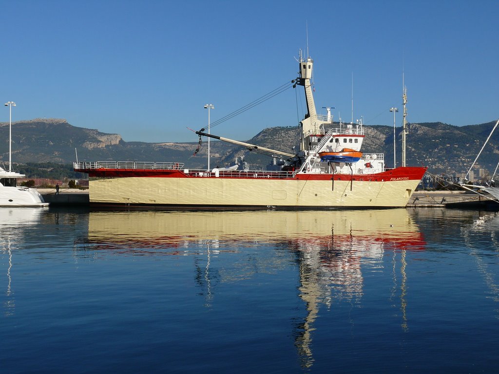 dans le port de la seyne