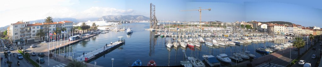 Panoramique 180* du port de la Seyne-sur-mer et de la rade