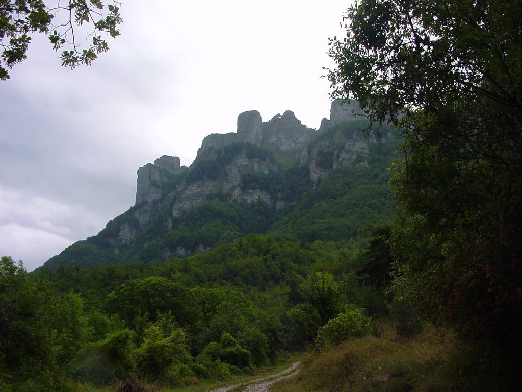 Les Trois Becs (looking south)