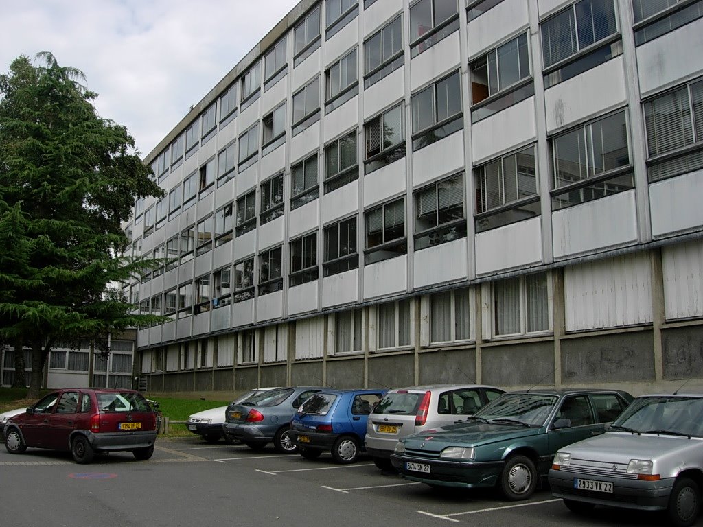Campus Villejean, Batiment Brehat et Parking