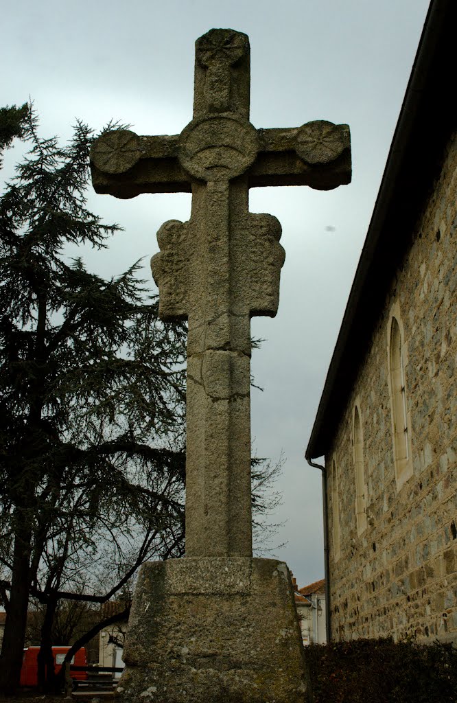 Croix Romane [XIIe s.], Saint-Étienne-le-Molard