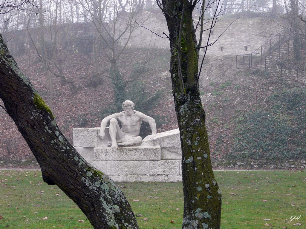 Reims:  "Le 1er architecte"  de Paul Landowski.