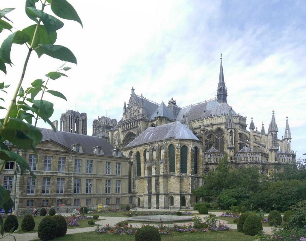 La cathédrale de Reims et le palais du Tau