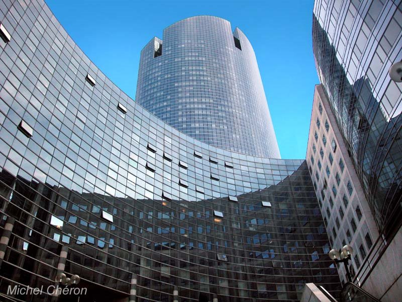 Une tour de la Défense