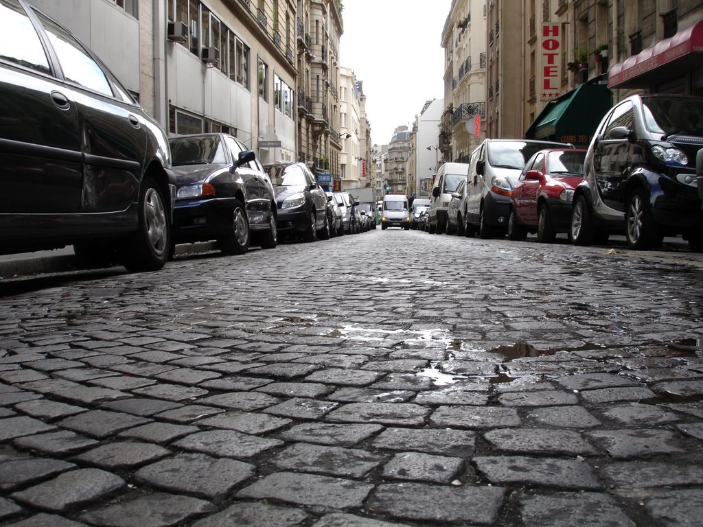 Street Level: Rue de Acasias