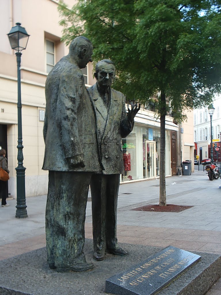 Asnières sur Seine - le général de Gaulle et André Malraux