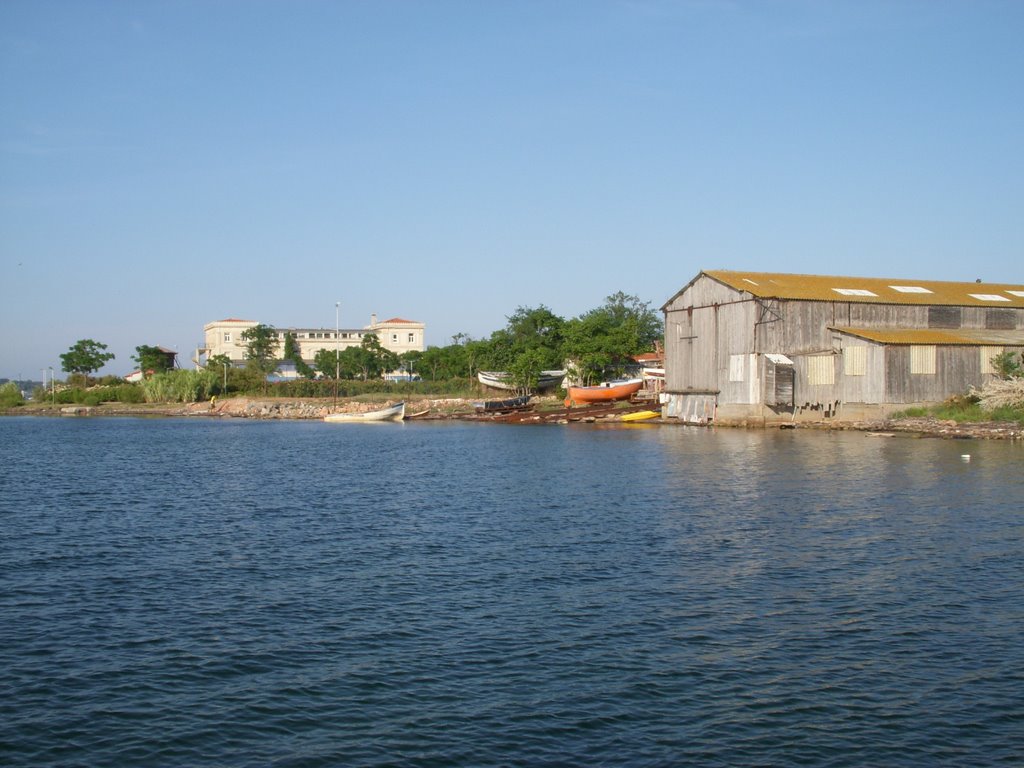 la plagette et la réparation de vielles barques
