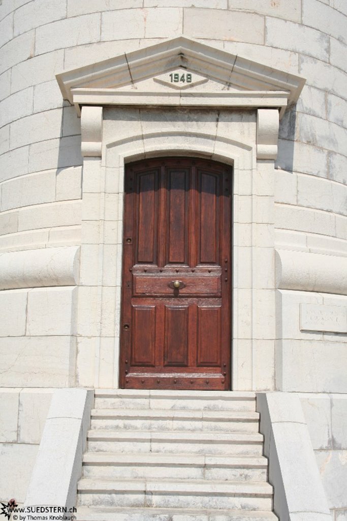 2008-08-30 - door of lighthouse Sete, france