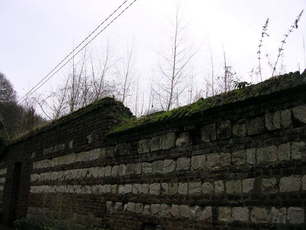 le mur de la prison