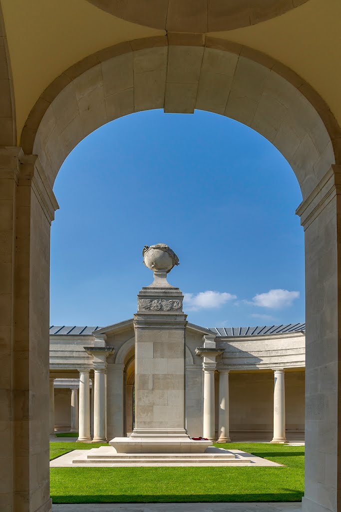 Mémorial et cimetière Britannique  Arras