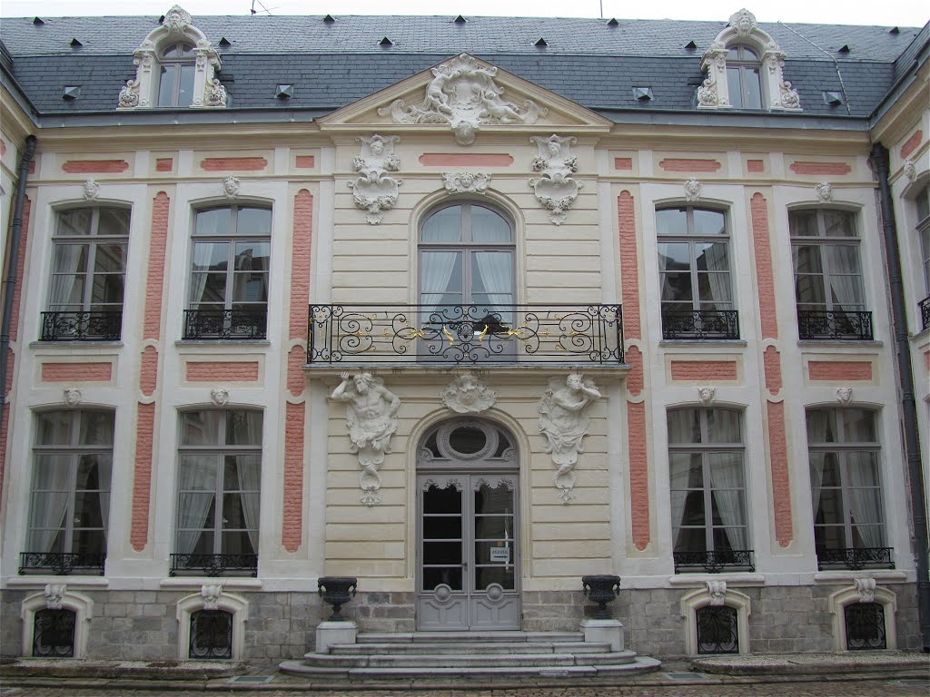 Arras, hôtel Dubois-de-Fosseux (1749)