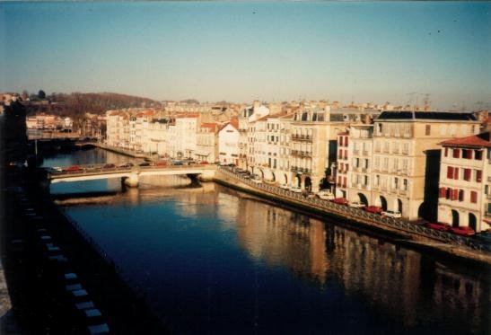 Bayona