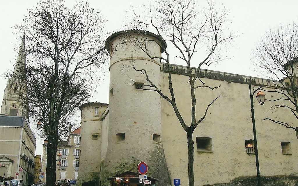 Castillo de Bayona donde estuvo recluido Carlos IV por Napoleón. Francia.