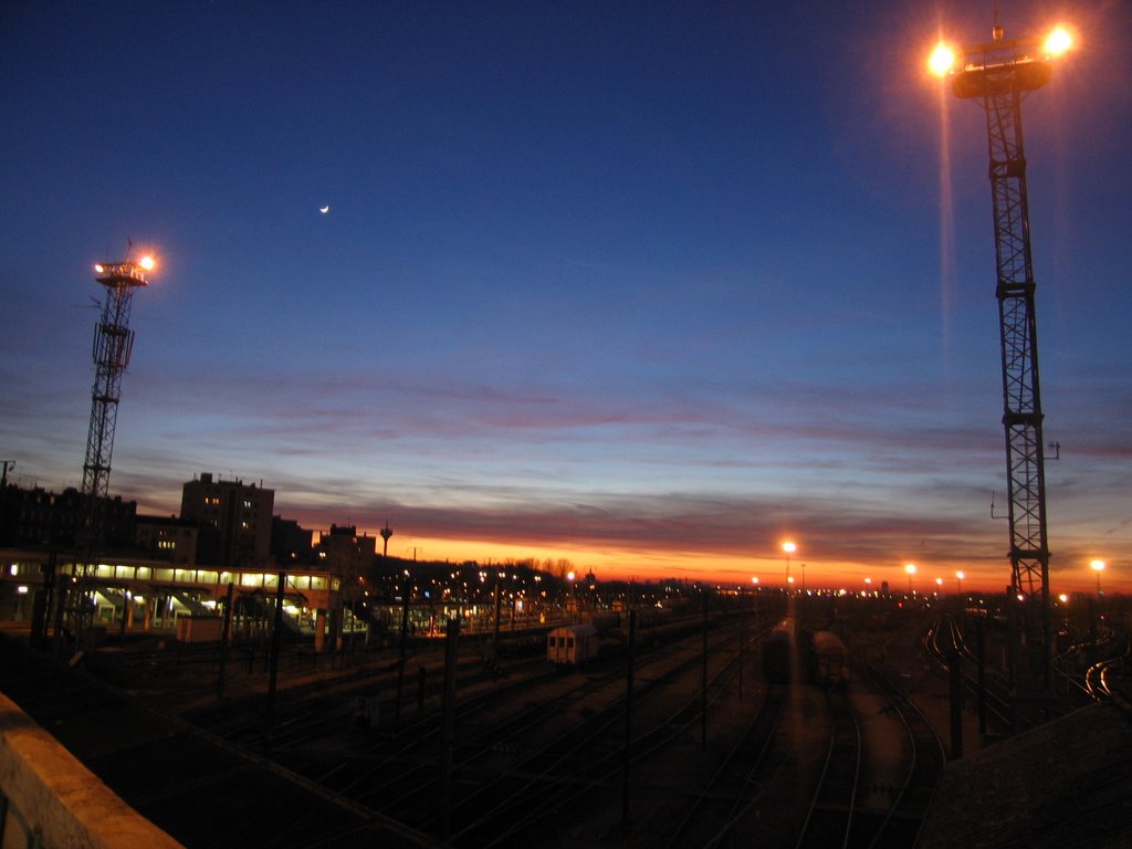 Gare de noisy le sec by night