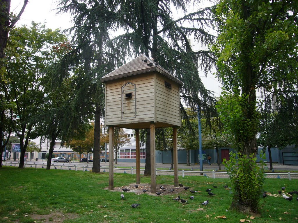 pigeonnier du parc de la mairie de Bobigny (Seine-Saint-Denis)