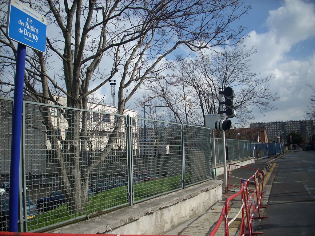 Drancy:  rue des "Rupins de Drancy" means "Swank Street of Drancy"