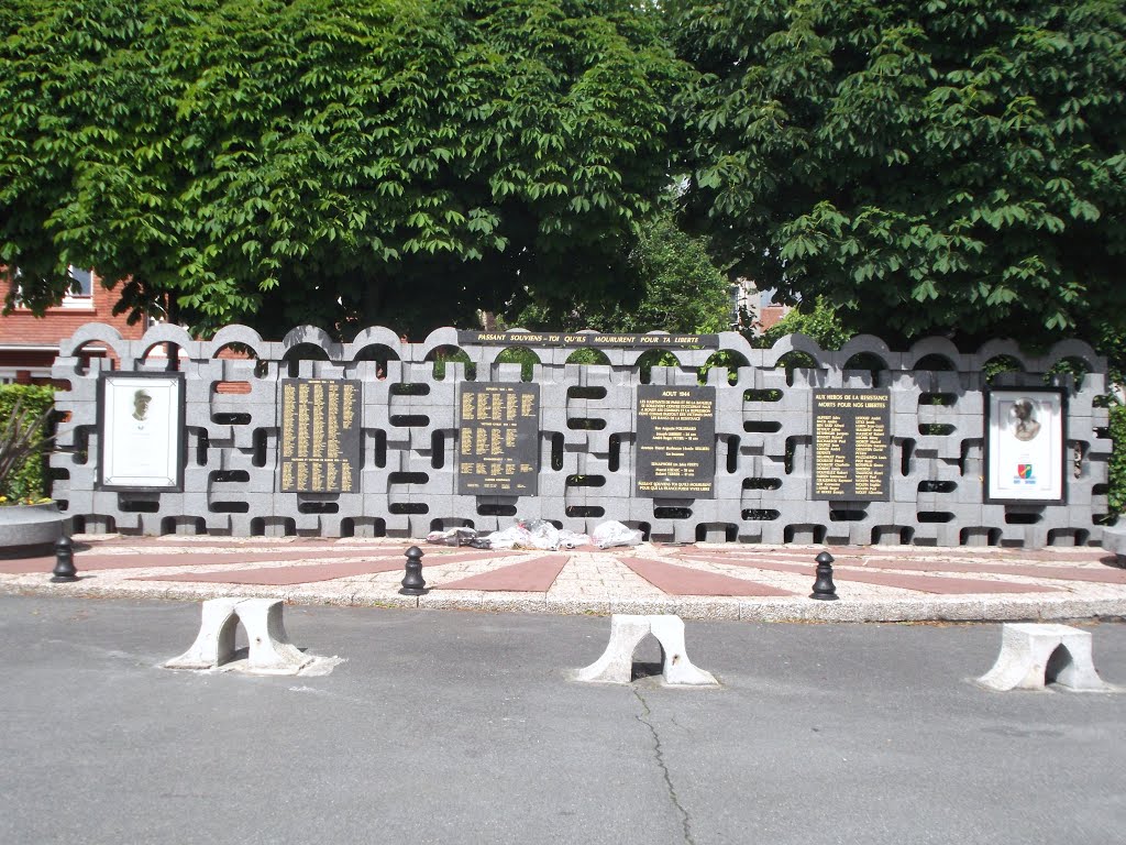 93-Bondy monument aux morts