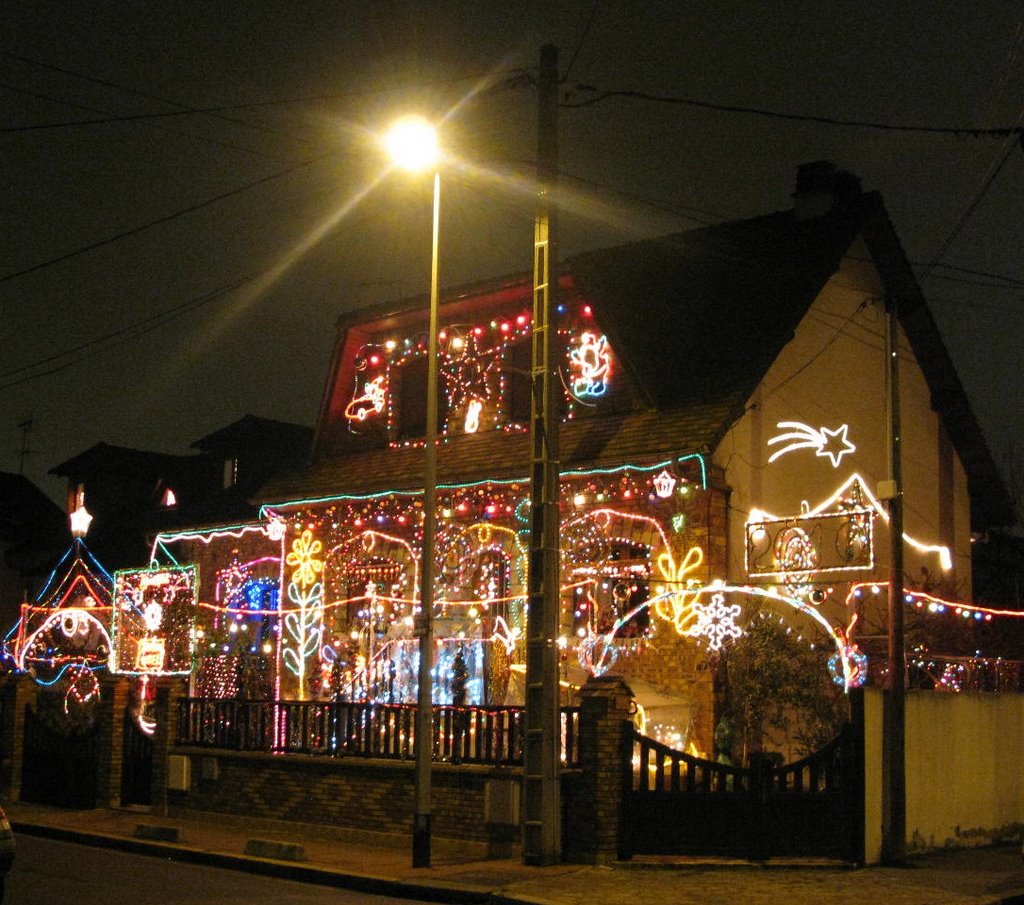 aubervilliers-Maison enluminée des couleurs de Noel-Rue Charles-Baudelaire-22/12/2009