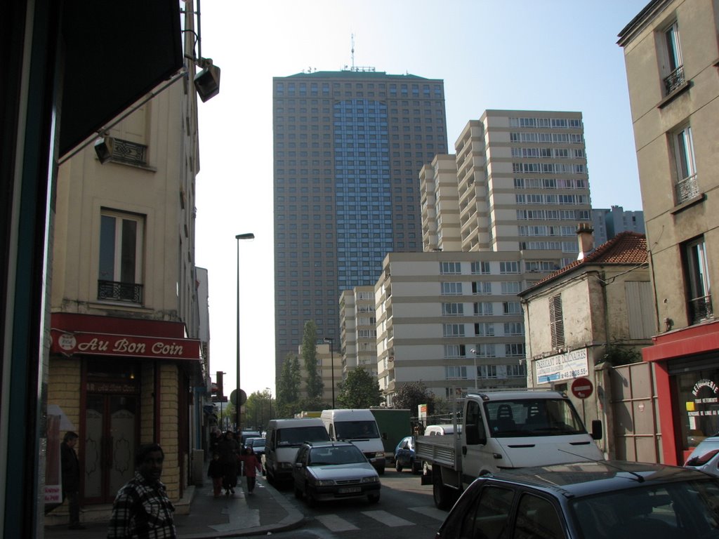 Aubervilliers - rue Henri Barbusse  vers Paris