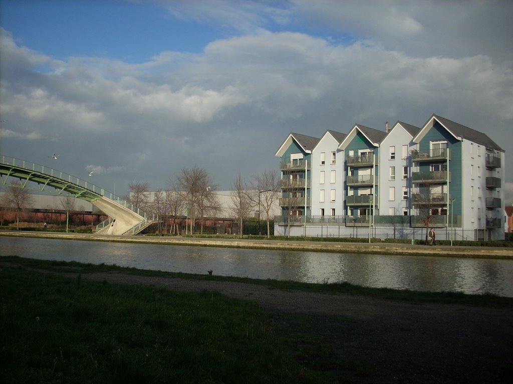 Saint-Denis  Aubervilliers: le long du canal