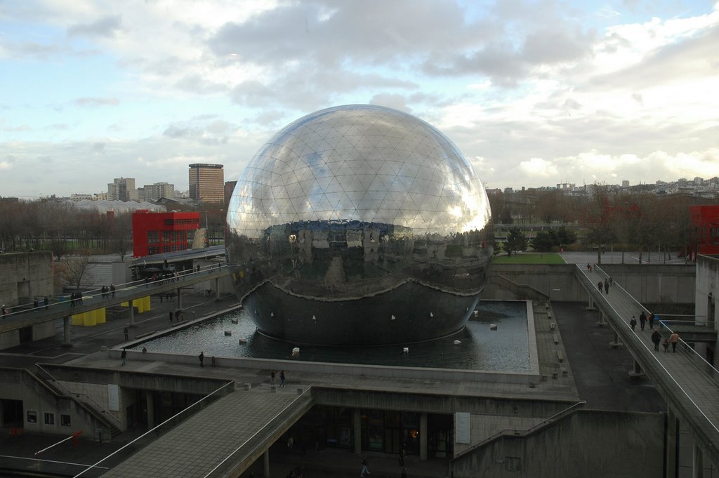 La Géode in the Parc de la Villette, Paris