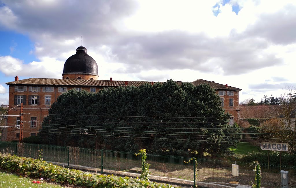 Un petit dôme à Mâcon