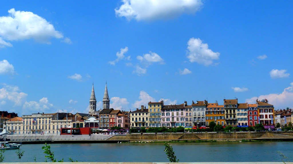 Quais et Hotel de Ville de Mâcon (71)