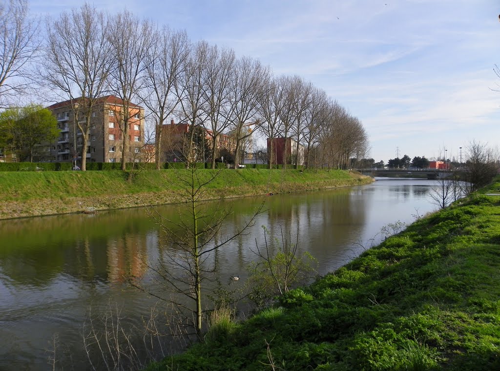 Coudekerque-branche - Le canal des Moères frontière avec Dunkerque