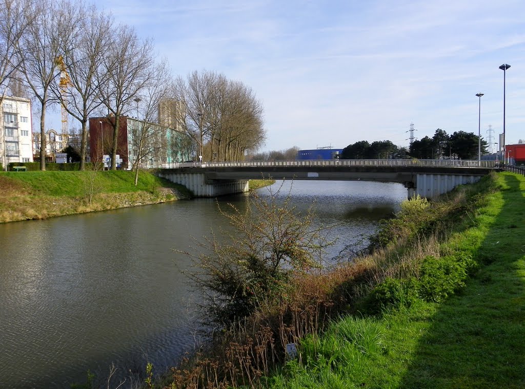 Coudekerque-Branche - le pont de la rue Gutenberg