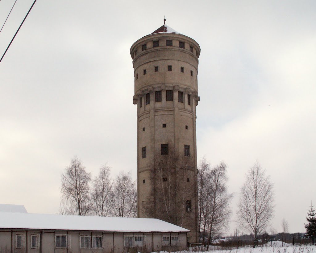 vodárenská věž v Karviné v únoru 2005
