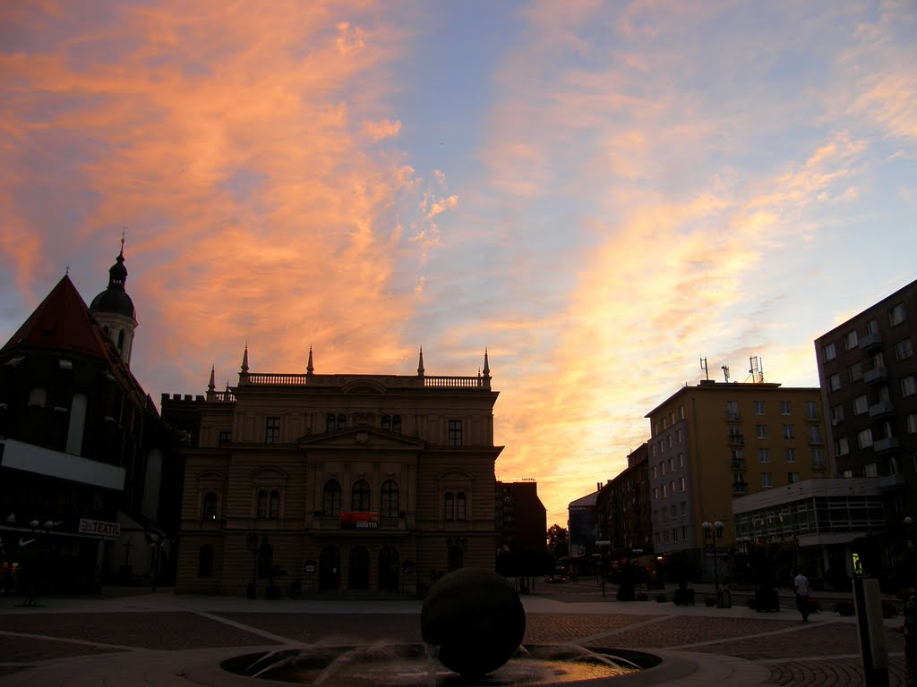 Večerní obloha nad Horním náměstí v Opavě (Evening sky over the Upper Square in Opava)