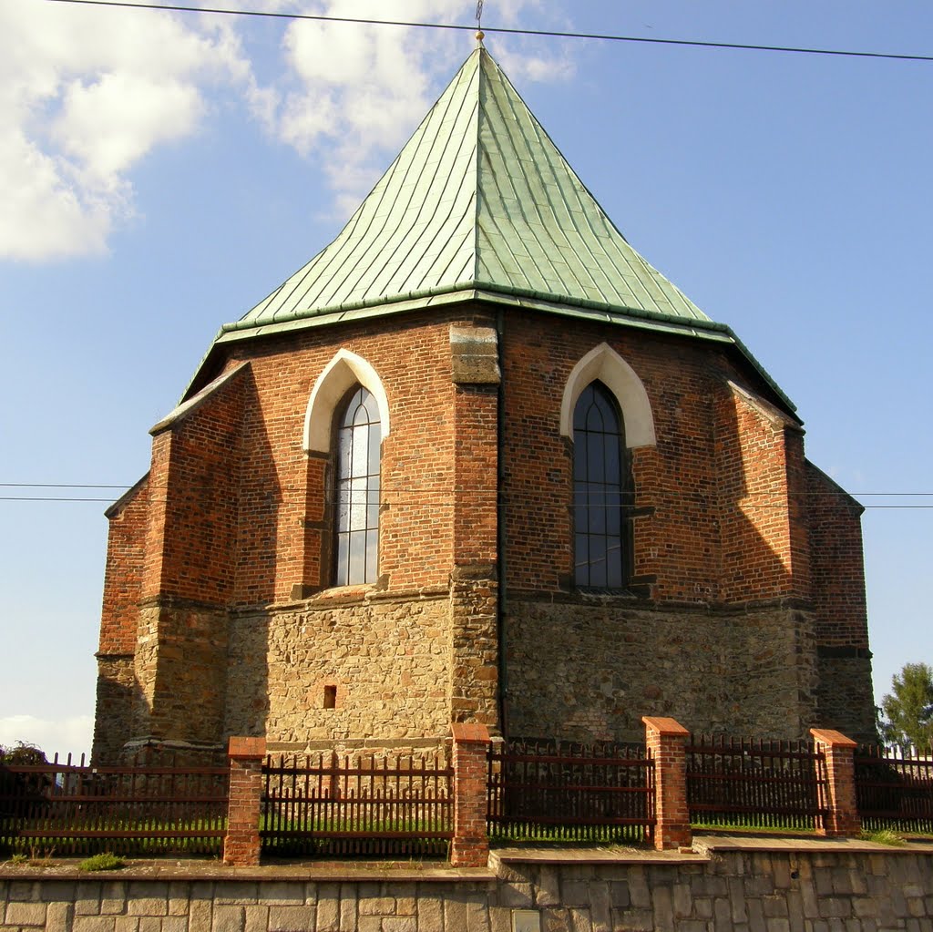 Opava - gotická kaple Sv. Kříže nebo "Švédská kaple" z r. 1394 (gothic Chapel of St. Cross or "Swedish Chapel" from the year 1394) - Národní kulturní památka (National Cultural Monument)