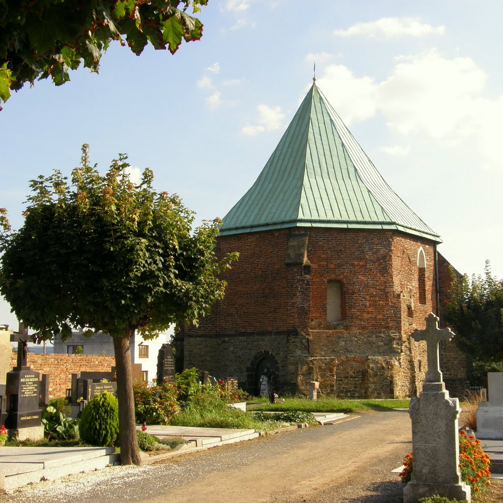 Opava - "Švédská kaple" ze hřbitova ("Swedish Chapel" from the cemetery)