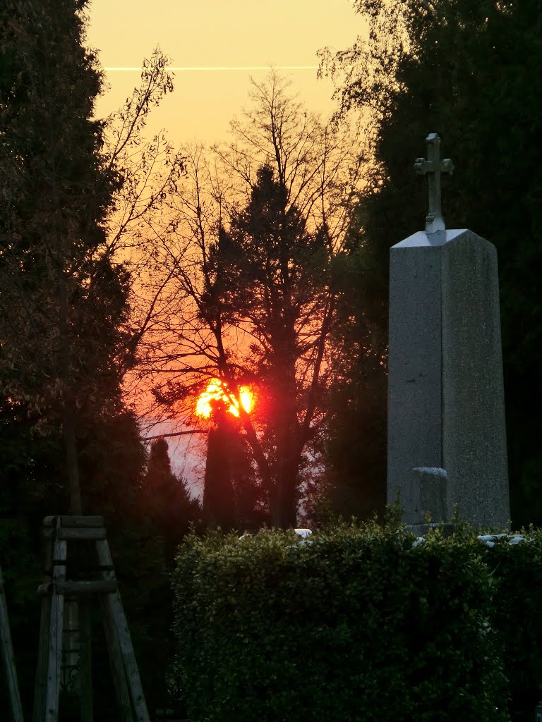 Poslední říjnový západ slunce před Dušičkami (Last October sunset before All Souls Day) - Helloween
