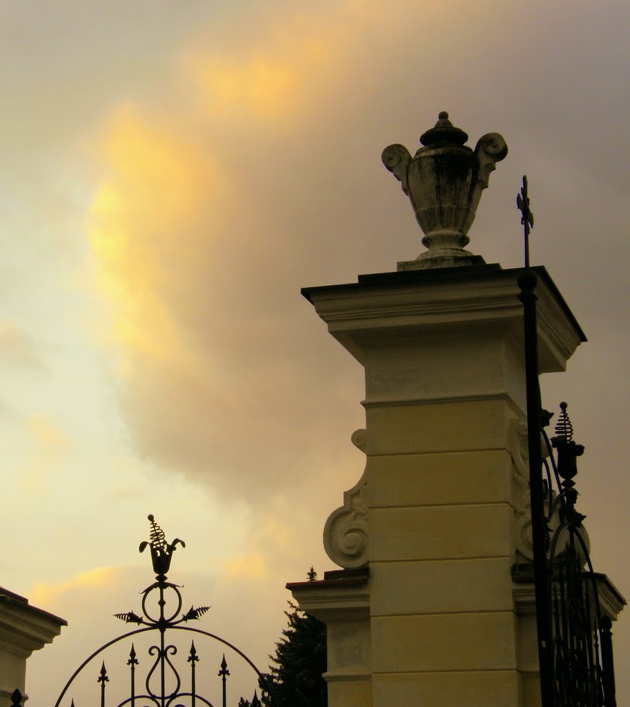 Sloup hřbitovní brány (Column of the cemetery gate), Opava