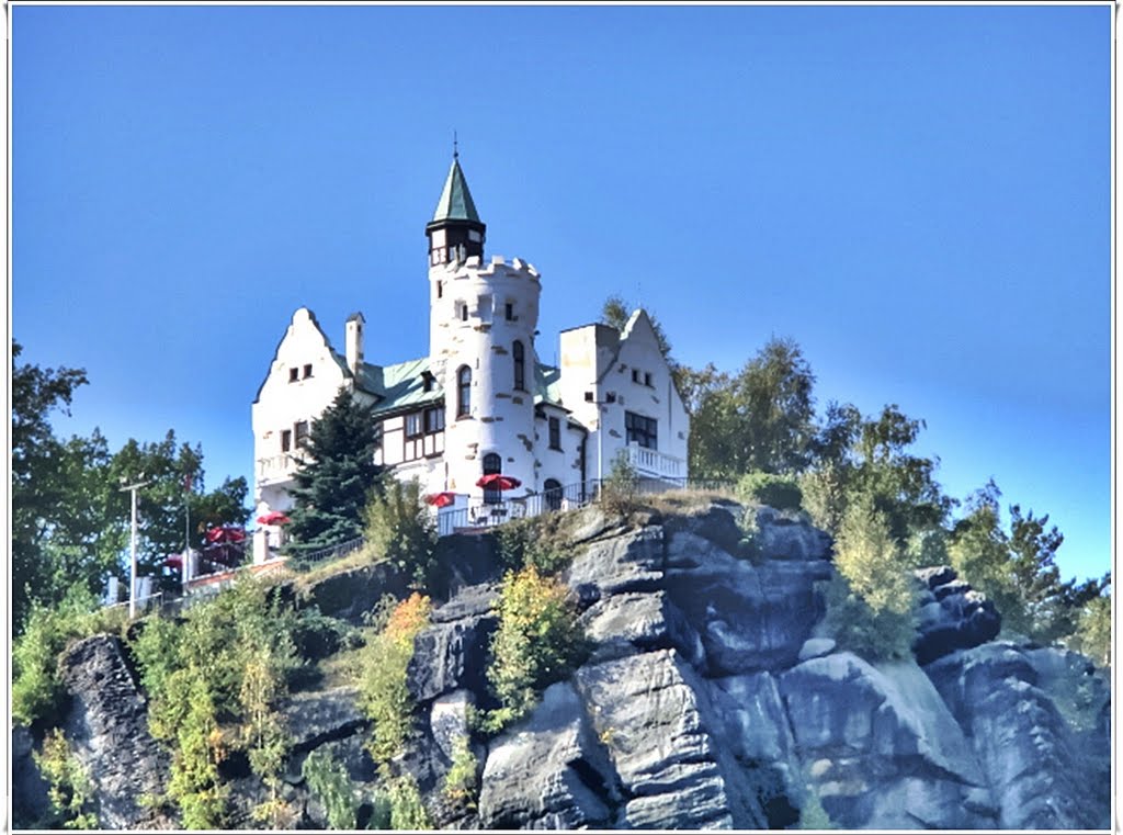 über der Elbe